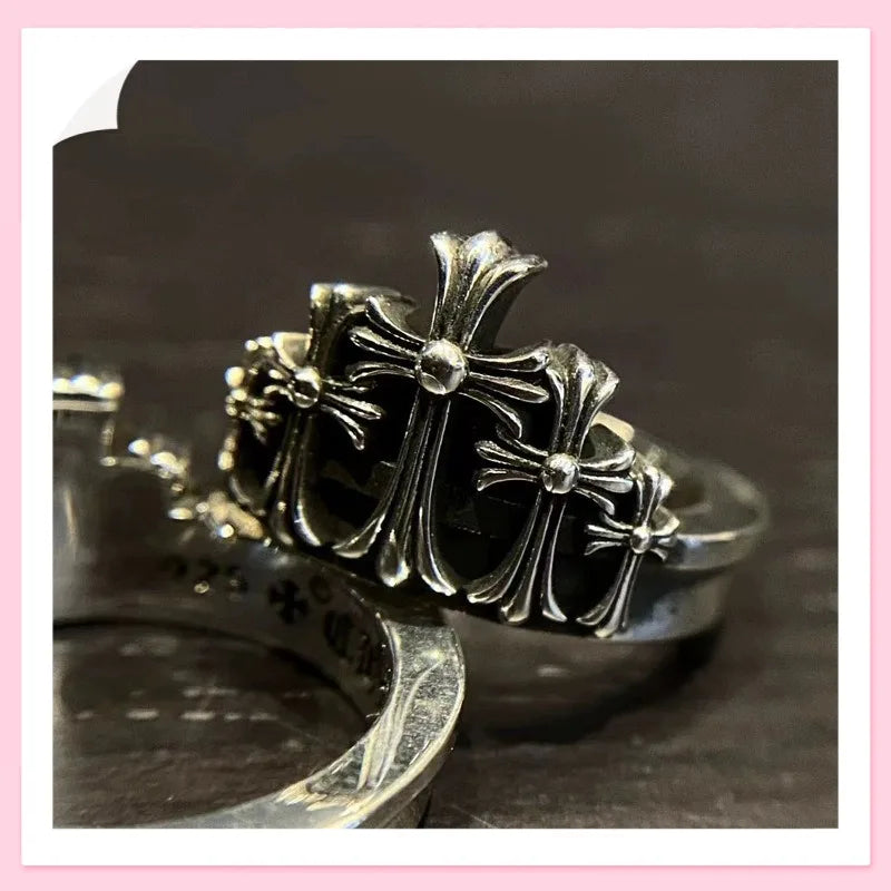 Royals & Rebels Ring