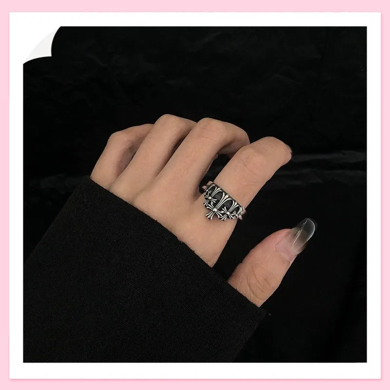 Royals & Rebels Ring